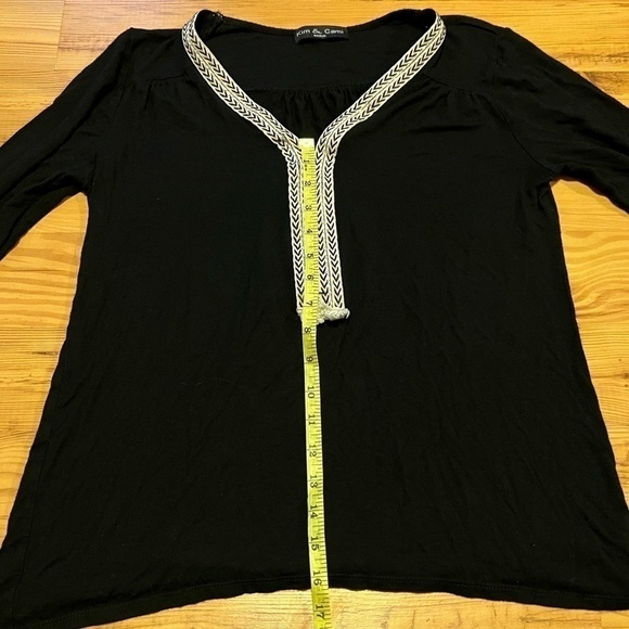 Kim & Cami Black Tee (Sz M) - Picture 5 of 10